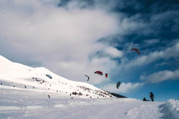 Snow kiting school and plateaux