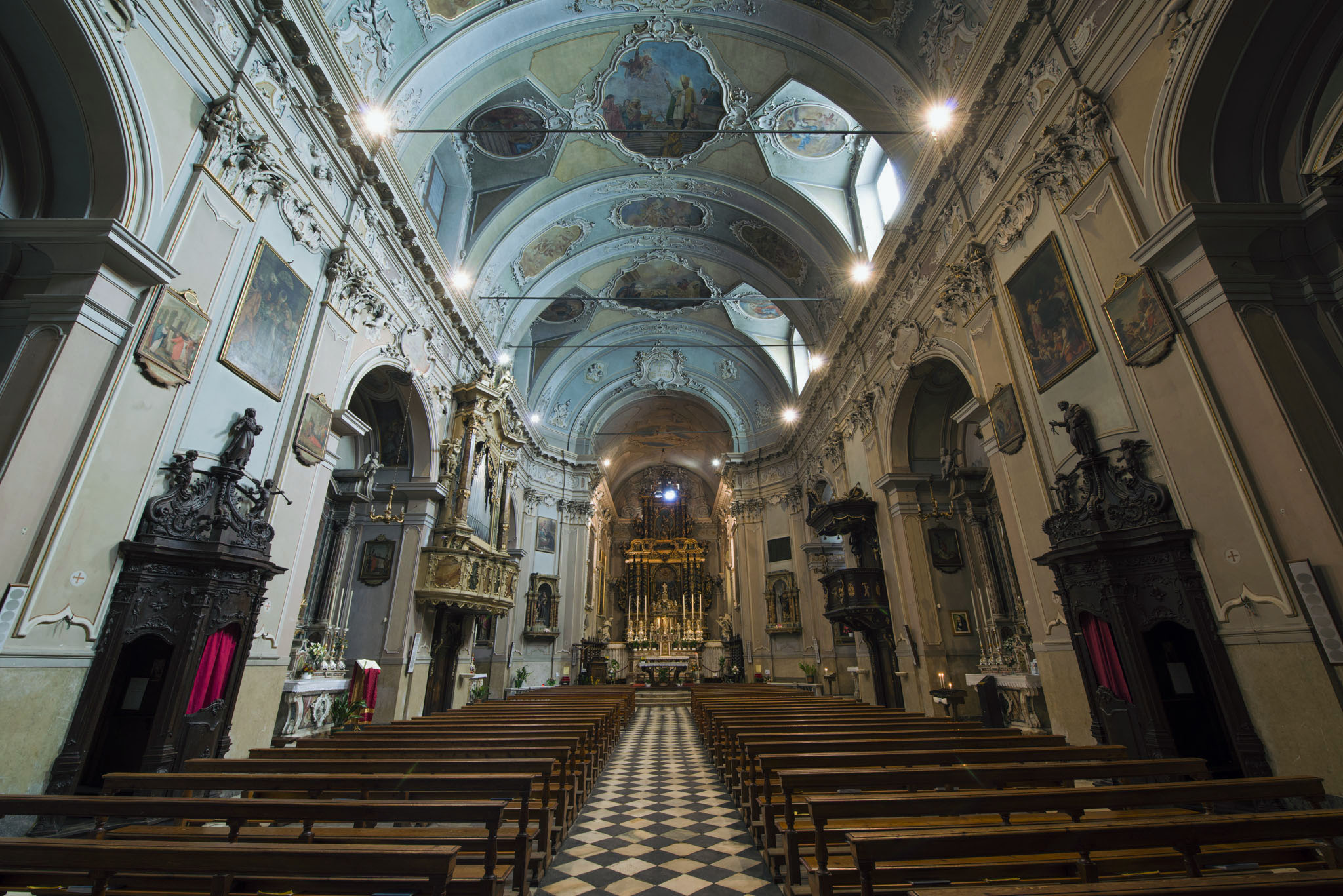 Vezza d'Oglio, chiesa di S. Martino (3).jpg