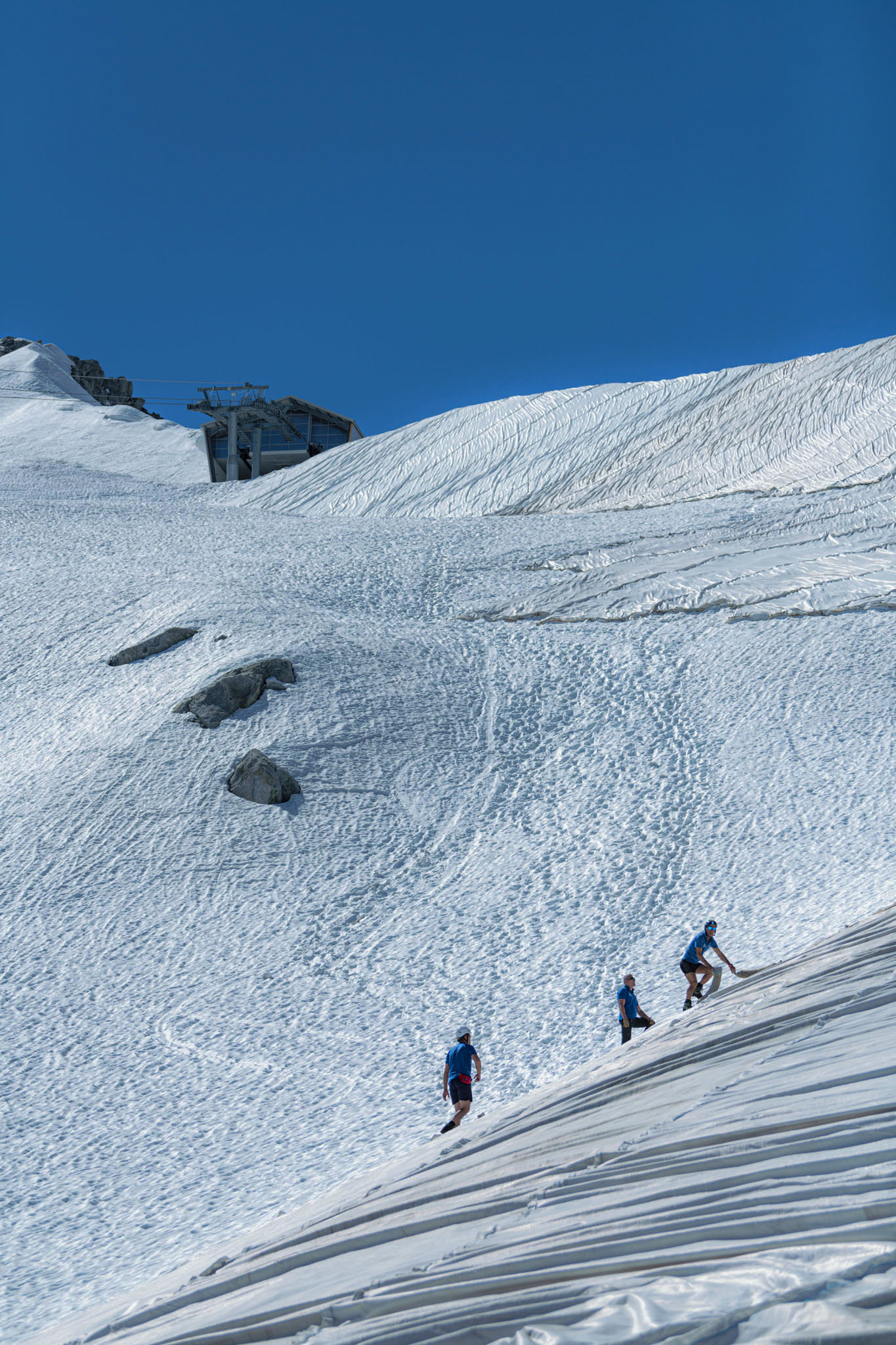 Giugno 2021_posa teli geotessili (Ph Mauro Mariotti) (1).jpg