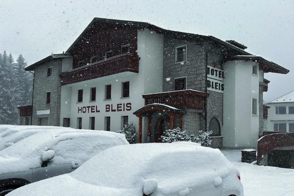 Bleis Esterno Inverno